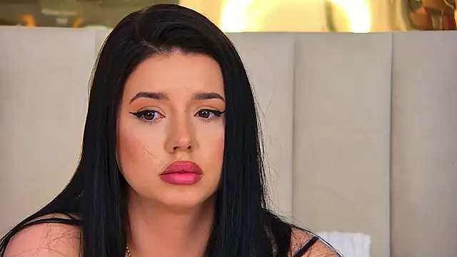 Chat +18 de DaisyAmour ao vivo