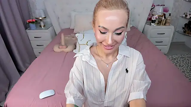 HottieSweetBritneyのウェブカメラショー
