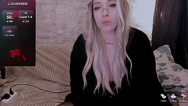 Polly_Megan লাইভ XXX চ্যাট