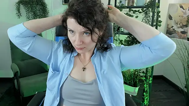 AureliaGleam Adlı Modelin Canlı XXX Sohbeti