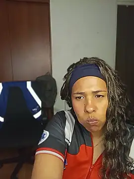 Ivon_C Show in webcam