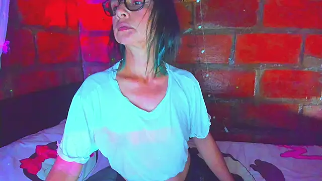 XXX chat uživo modela BrianaGarner