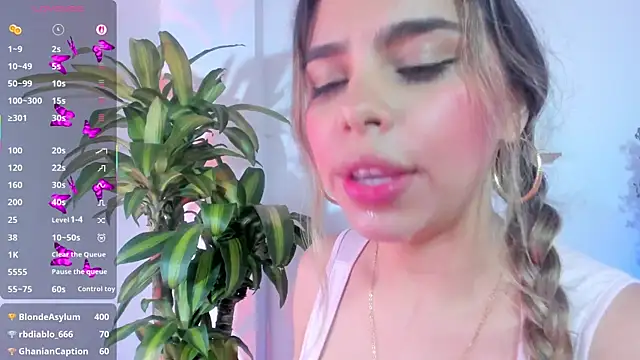Chat +18 de crisbell_lopez ao vivo