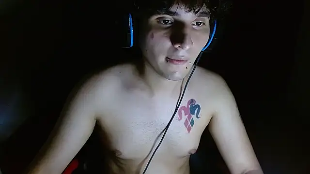 suggarboy69: онлайн-секс-чат