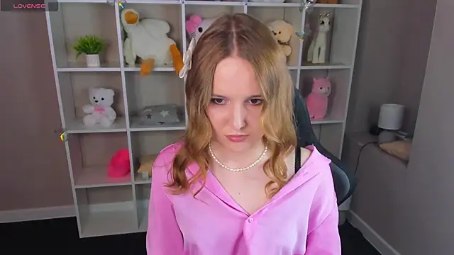 Emmaa_Kimm Adlı Modelin Canlı XXX Sohbeti