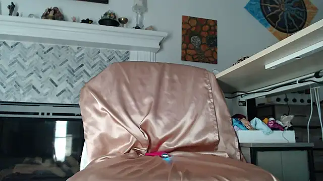 AuroraWillows' Webcam Show