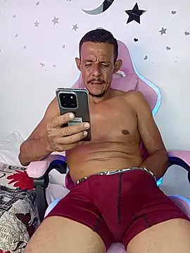 El_junior21 Chat XXX live