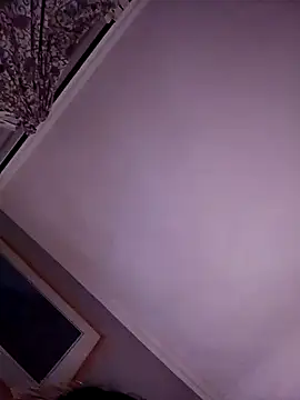Lyvera Webcam show
