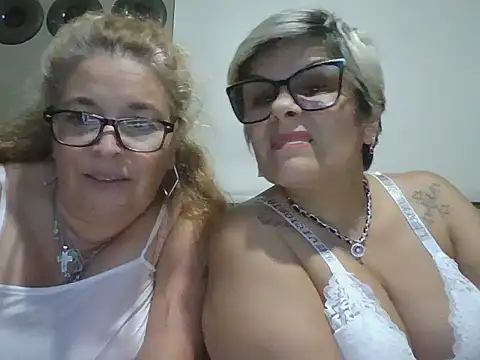 momismilf544のライブXXXチャット