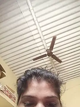 Chat XXX en directo de Shreya-Shetty09