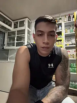 XXX chat uživo modela OliverWest04