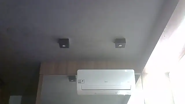 SkinnyKitten's Webcam Show