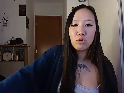 Japabaixinha: онлайн-секс-чат