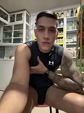 OliverWest04 Webcam-Show