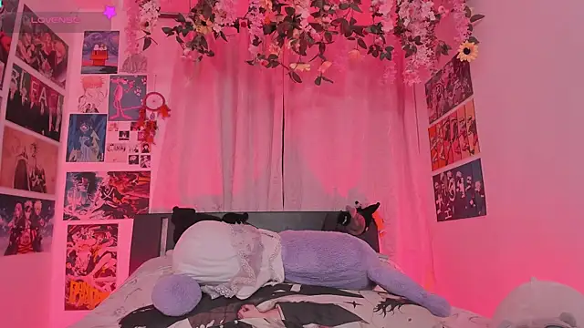 Онлайн чат XXX MissCurvyTop