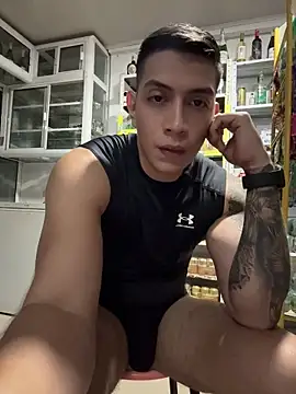 OliverWest04 Webcam Show