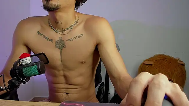 Show modela Lukeetaylor na web-kameri