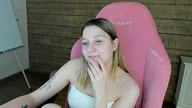 Онлайн чат XXX TinnaBurton
