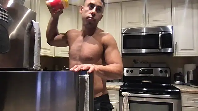 دردشة BigGuyMuscle الجنسية المباشرة