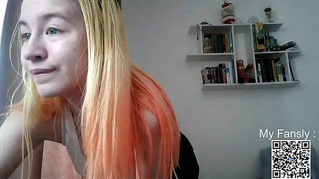 Emilya201 Live XXX-Chat