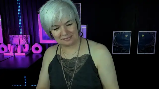 XXX chat uživo modela CarmenSoft