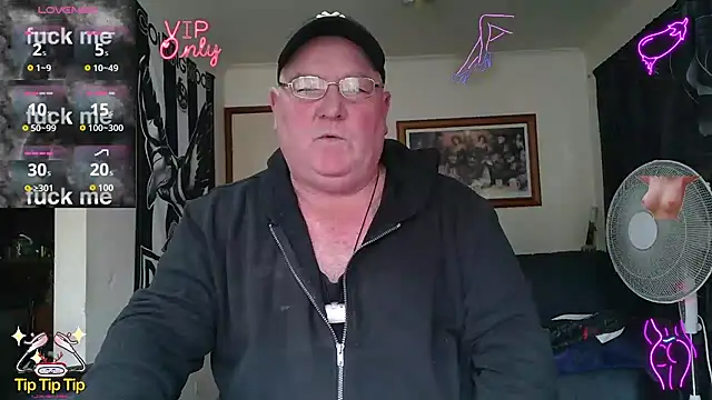 KINKYBLUEYES69 Show Webcam