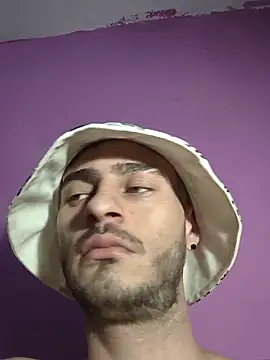bigcockwhite777's Webcam Show