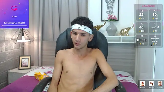 JDWhite18 Show in webcam
