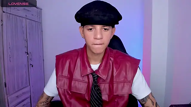 tylernova 即時 XXX 聊天