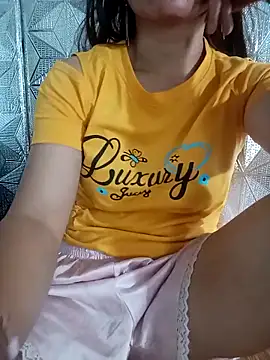 nat-tri's Live XXX Chat