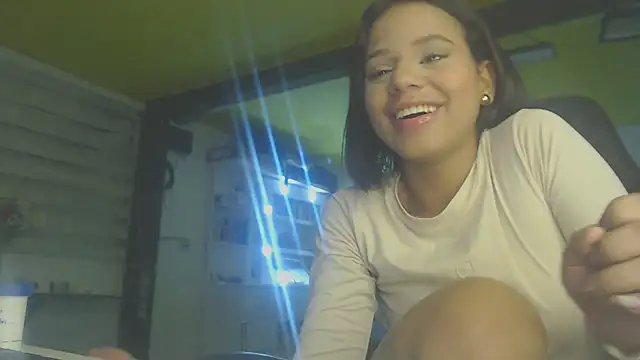 Show modela TERNURA_XXX na web-kameri