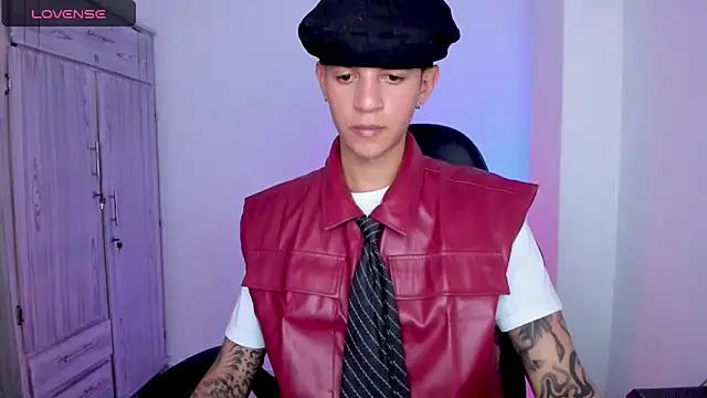 tylernova 在線直播表演