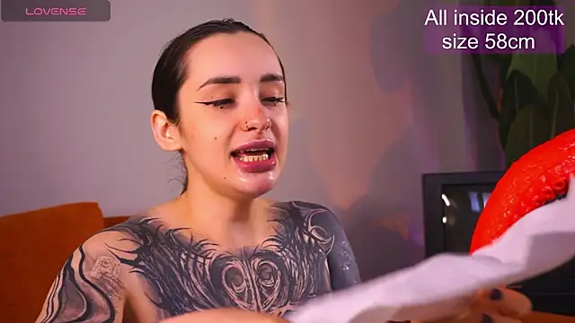 EvaCanton élő XXX-chatje