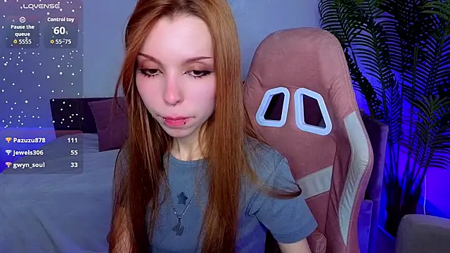 Chat +18 de Star_Tarra ao vivo