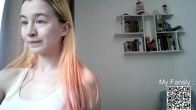 Emilya201's Live XXX Chat