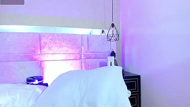 kimCosseyy Adlı Modelin Web Kamerası Şovu
