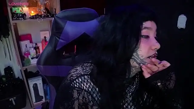 Онлайн чат XXX aradia_66