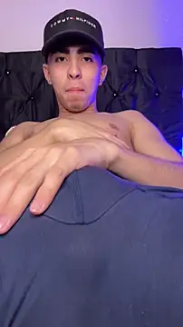 Вебкам-шоу michaell_twinkk