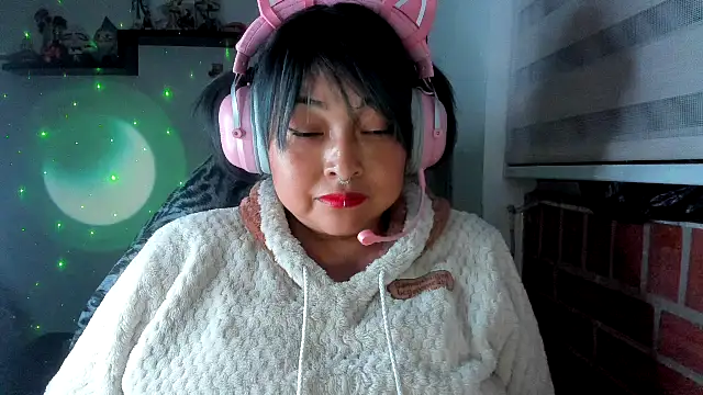 Shaddycute_のライブXXXチャット