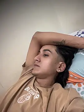 EsmeraldaNaim's Live XXX Chat