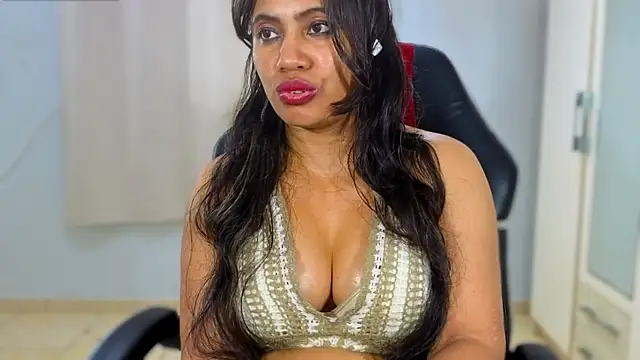 FannyXhot Adlı Modelin Canlı XXX Sohbeti