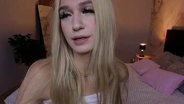 SerenaCrystall Chat XXX in diretta