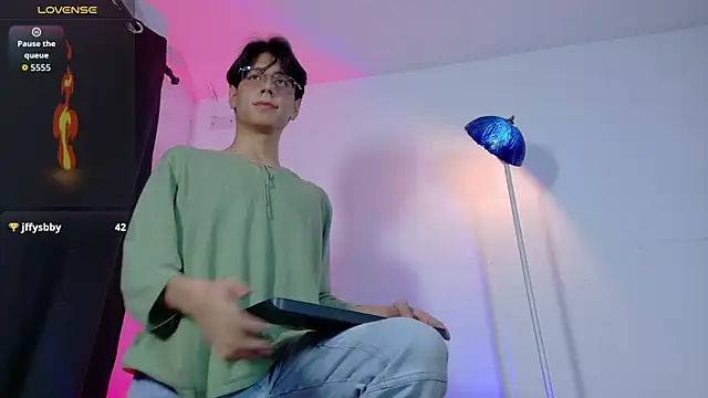 lui_x_dust Show Webcam