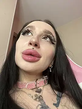 Chat XXX en directo de Molly__Moon