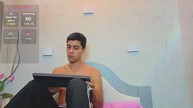 Chat XXX en directo de bastian_and_samantha