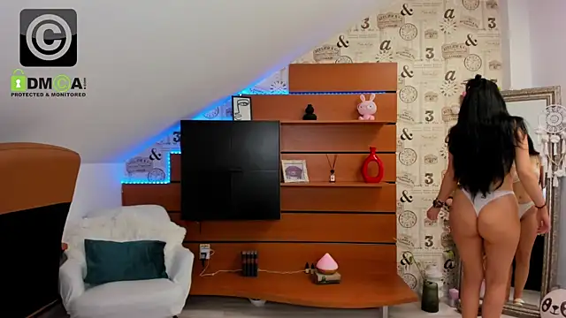 Chatroom XXX en direct de EmillyTaylor