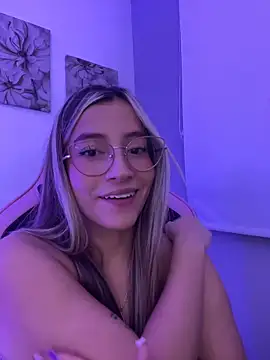 Issabela_G1 Adlı Modelin Canlı XXX Sohbeti