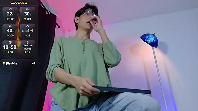 lui_x_dust 网络视讯表演