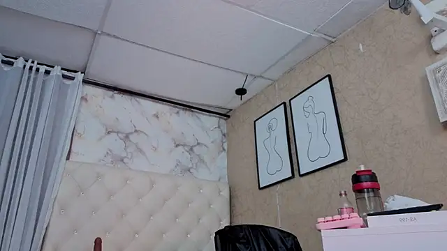 QueenSallyDesire Adlı Modelin Canlı XXX Sohbeti