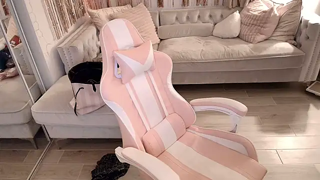 GoddessJanieDarling Adlı Modelin Canlı XXX Sohbeti